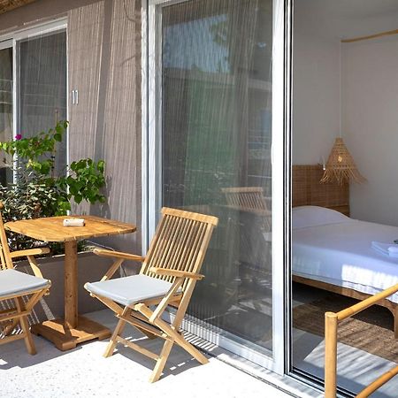 Arion Seaside Suites Paleros Eksteriør billede